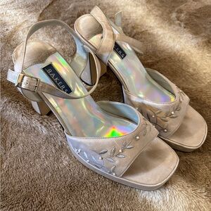 Vintage Y2K Beige Embroidered Heels